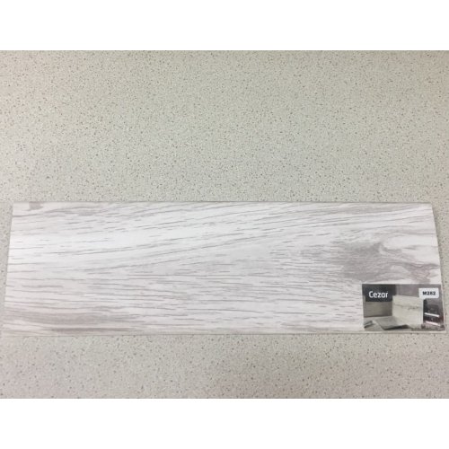 Плинтус Cezar Дуб M282 74x22x2500